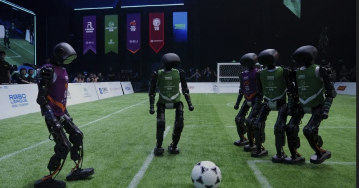 En China se jugó el primer torneo de robots humanoides: ¿llegó la nueva era del deporte?