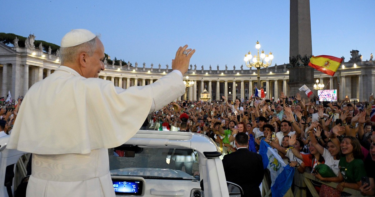 Cómo escribirle una carta al Papa León XIV y a dónde enviarla